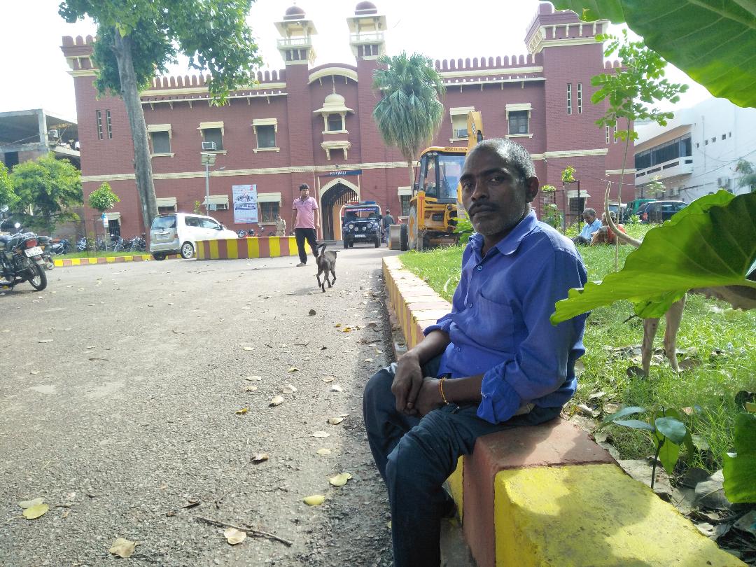 चाौक मे ज़हर खुरान ने बनाया दिव्यांग ई रिक्श चालक को शिकार