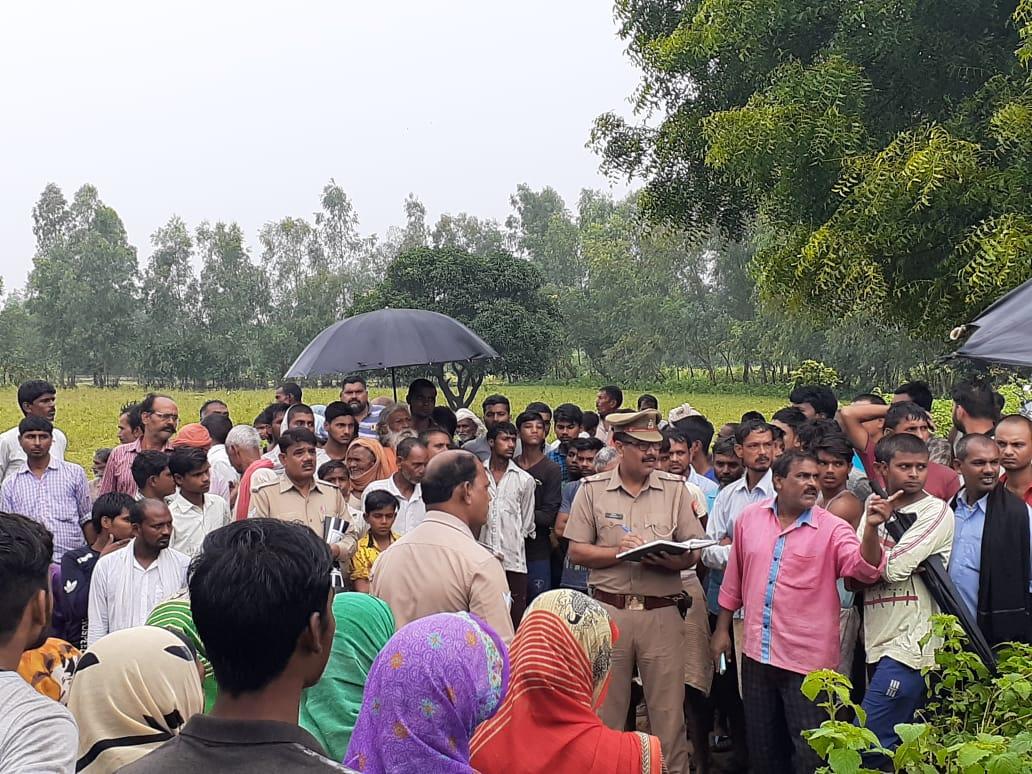 बन्थरा मे कल घर से निकले किसान की खेत मे मिली लाश