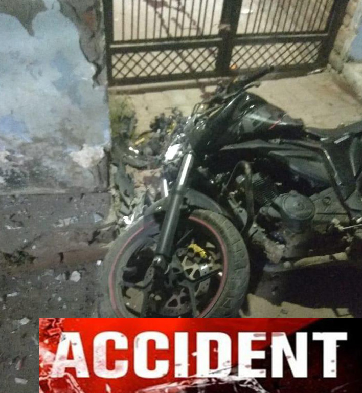 आलमबांग मे देर रात दीवार से टकराई मोटर साईकिल दो युवको की मौत एक घायल