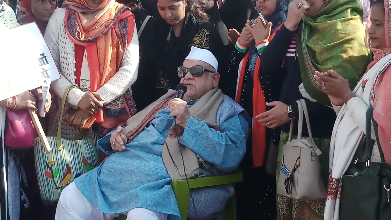 घटां घर पहुॅचे पूर्व राज्यपाल अज़ीज़ कुरैशी