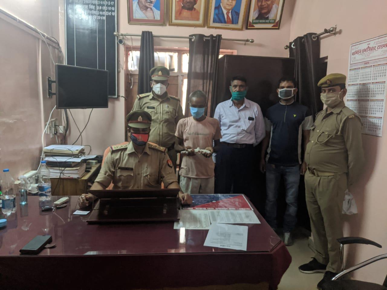 ठाकुरगंज मे सगे भाई भतीजे ने चाकू से गोद कर किया कत्ल